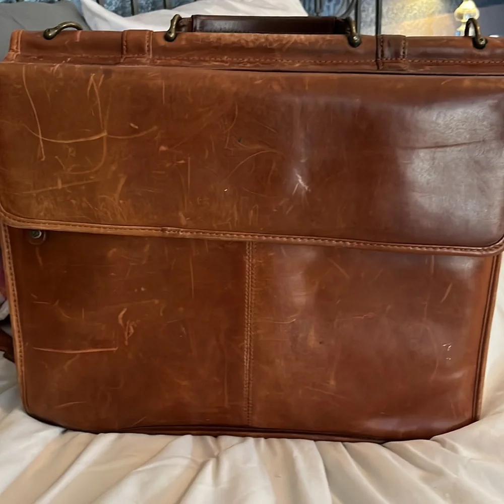 Vintage Wilsons, cognac leather messenger bag. - Picture 10 of 16